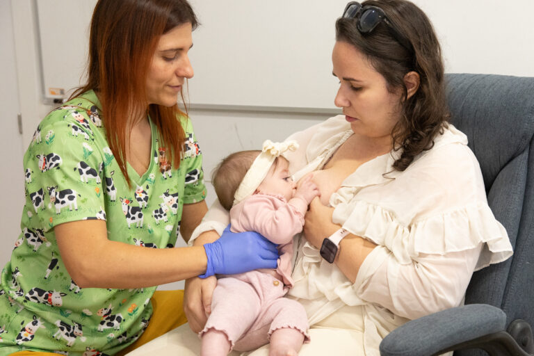 Clara Comes Fisiopediatrica neonato 360 bebe amamantar postura