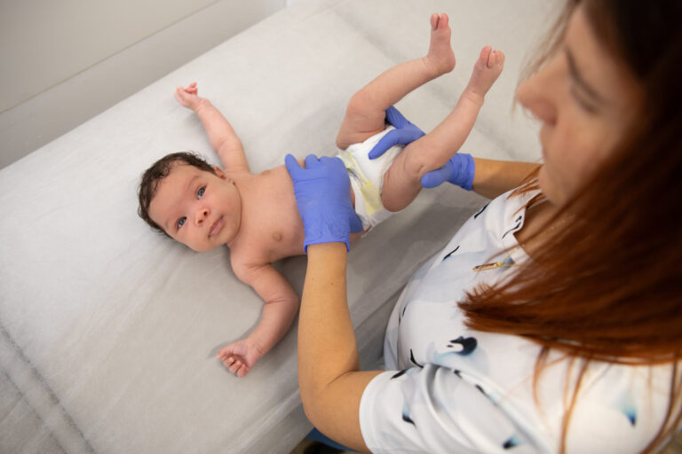 Clara Comes Fisiopediatrica neonato 360 bebe masaje cuerpo