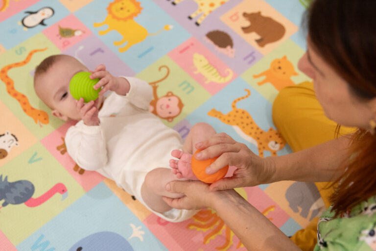 Clara Comes Fisiopediatrica neonato 360 bebe masaje propiocepcion
